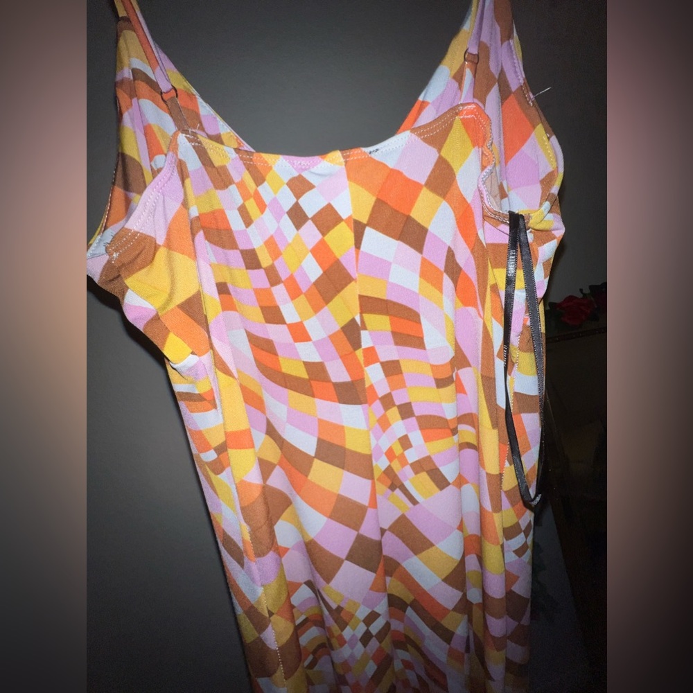 Dress - Picture 4 of 4
